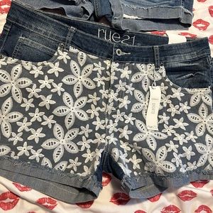 Rue 21 shorts 15/16